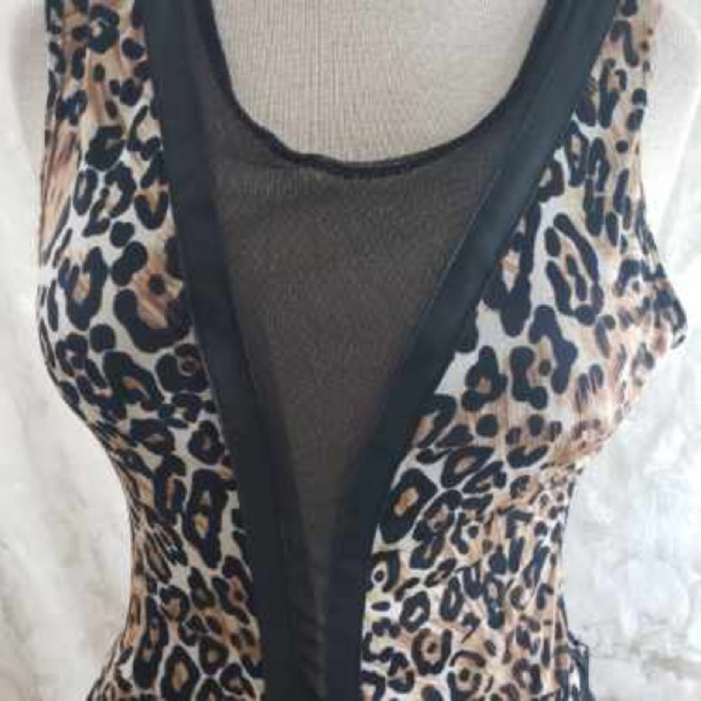 Codigo Leopard Jumpsuit - Picture 2 of 5
